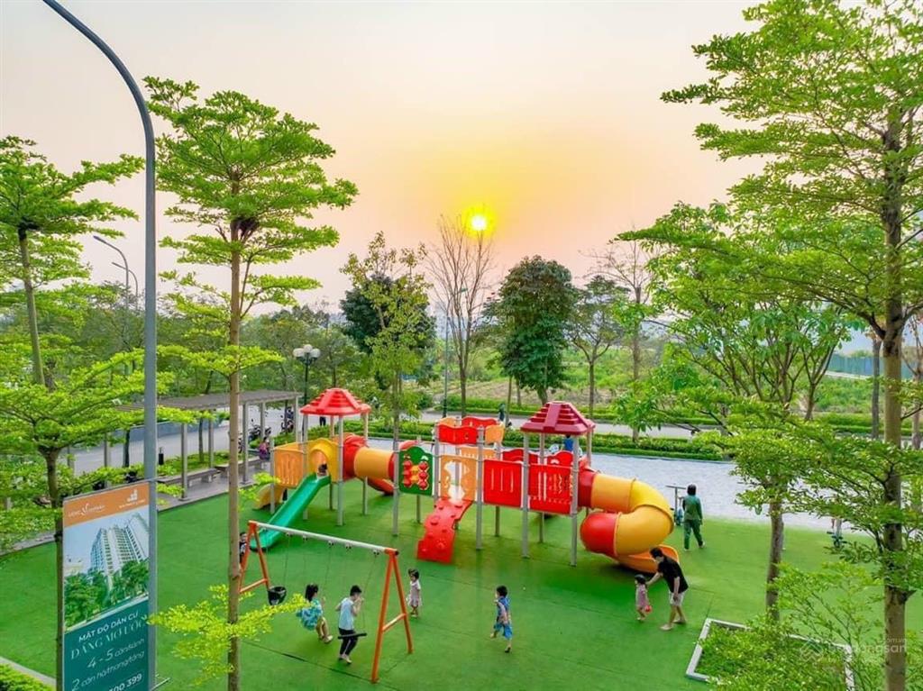 Chính chủ cần bán căn góc 168m2 tòa a view lotte, hồ tây. sẵn sổ đỏ. có slot oto. thiện chí bán gấp