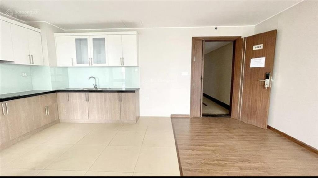 Chính chủ cần bán căn góc 168m2 tòa a view lotte, hồ tây. sẵn sổ đỏ. có slot oto. thiện chí bán gấp