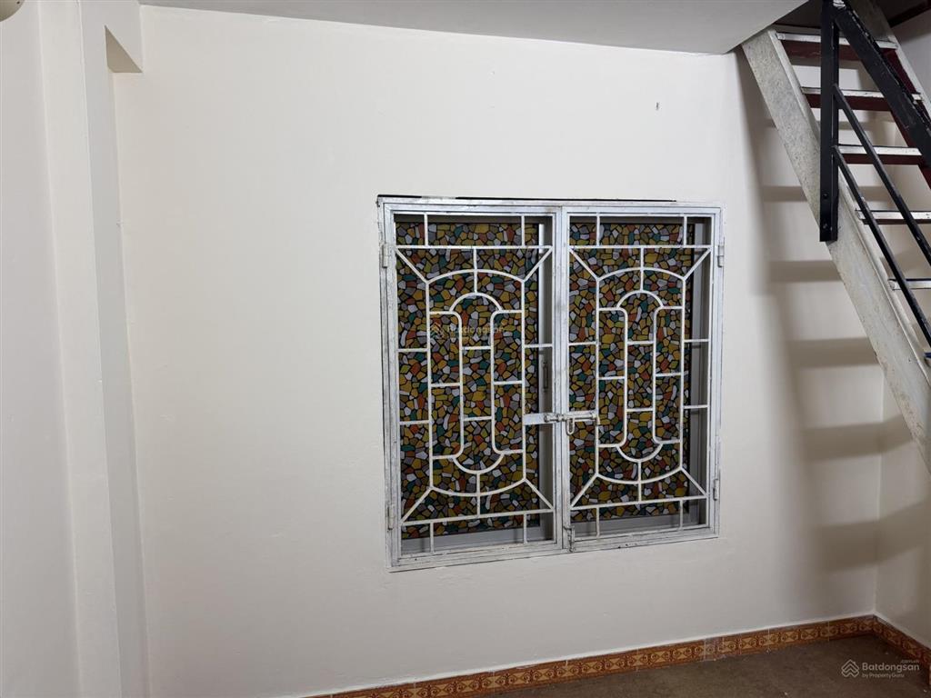 Cho thuê nhà riêng 3 tầng đội cấn, ngọc hà giá chỉ 3,5 triệu/tháng
