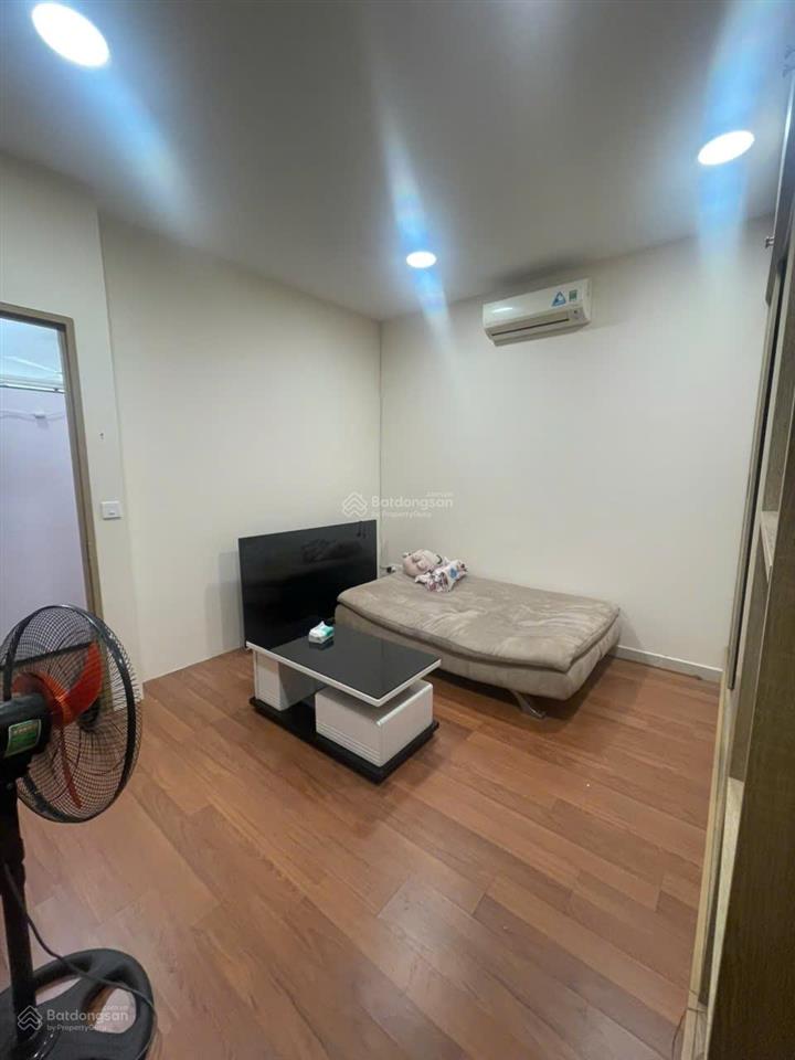 Phạm thủy villas  cho thuê tầng 1 vinhomes thăng long. giá 7 triệu/tháng