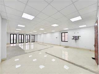 Cho thuê sàn văn phòng lê duẩn 150m2 28tr vuông vắn view hồ đẹp keng