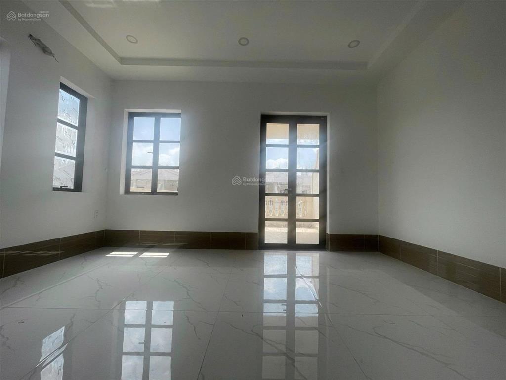 Cho thuê nhà mặt tiền nguyễn văn lượng giá 60 triệu/tháng. 0985 323 ***