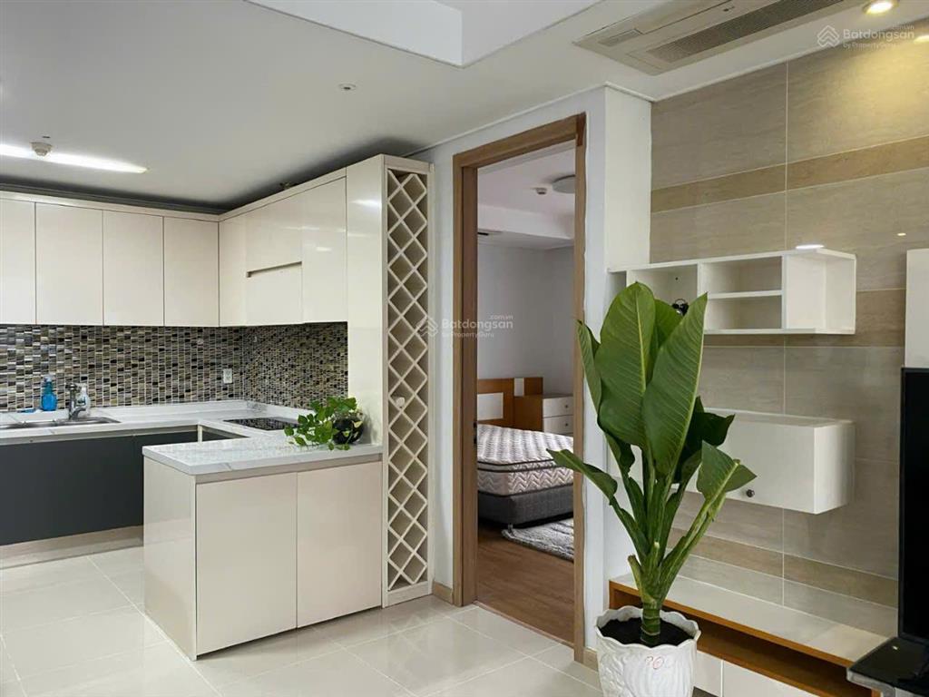 Thuê căn góc cantavil ap q2 (150m2, 3pn, full giá 25 tr/th) tttm sát bên, ban công hướng đông, nam