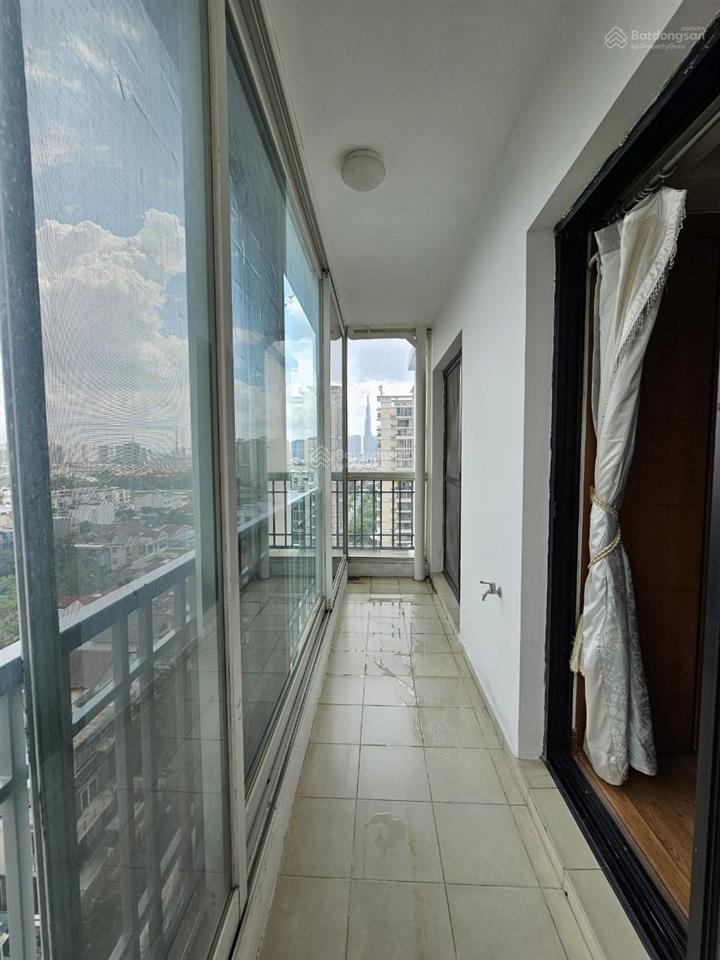 Thuê căn góc cantavil ap q2 (150m2, 3pn, full giá 25 tr/th) tttm sát bên, ban công hướng đông, nam