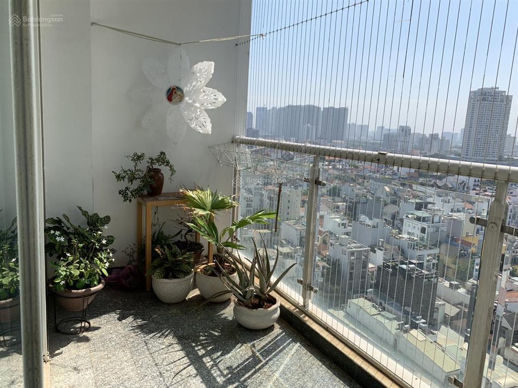 Thuê căn hộ cc hoàng anh river view thảo điền q2 (138m, 3pn giá 23tr/th) view hồ bơi, ban công lớn