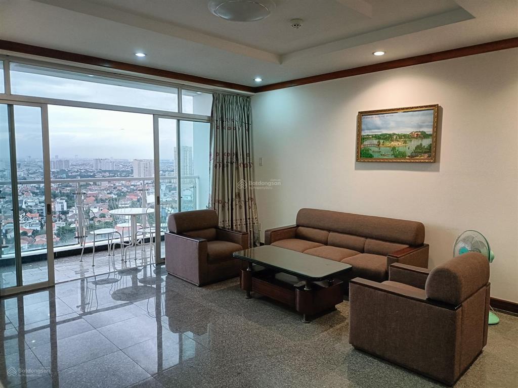 Thuê căn hộ cc hoàng anh river view thảo điền q2 (138m, 3pn giá 23tr/th) view hồ bơi, ban công lớn
