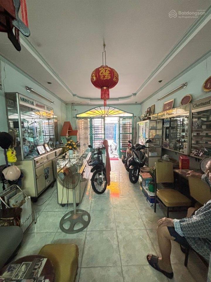 Mặt tiền phước bình 100m (4x25)  giá nhỉnh 90tr/m2. chủ về quê, gấp bán.