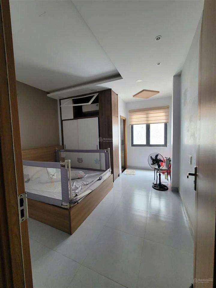 Nhà mới 3 tầng btct, 68m2, ngang 4m, 3pn, hxh 8m long bình, quận 9. shr, chủ gấp bán. chỉ 6 tỷ tl.