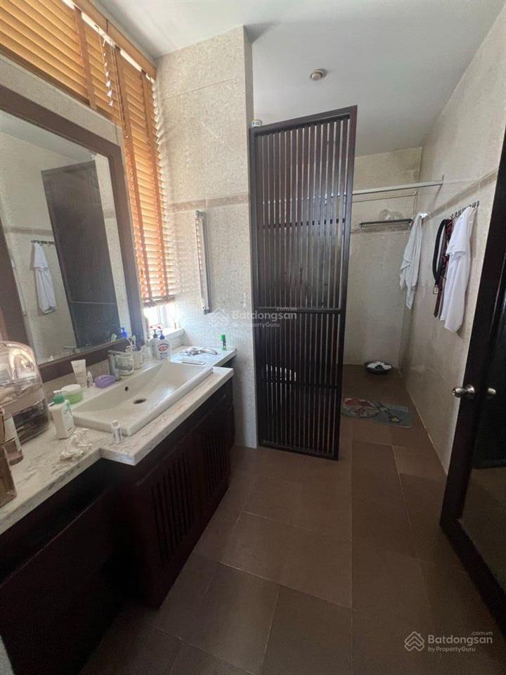 Biệt thự vườn làng tăng phú, 4 tầng, 169m2, 6pn + hầm để xe, khu vip tăng nhơn phú. chỉ 18 tỷ tl.