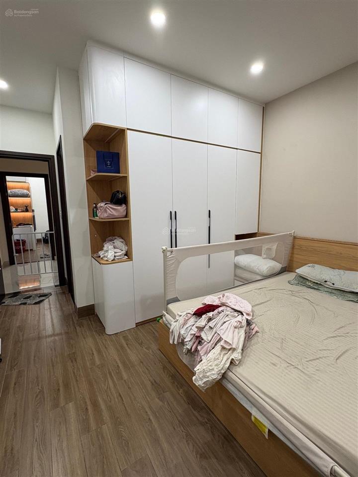 Nhà mới 3 tầng, 60m2, hxh 5m bưng ông thoàn, long trường, quận 9. tặng nội thất. chỉ 6.7 tỷ tl