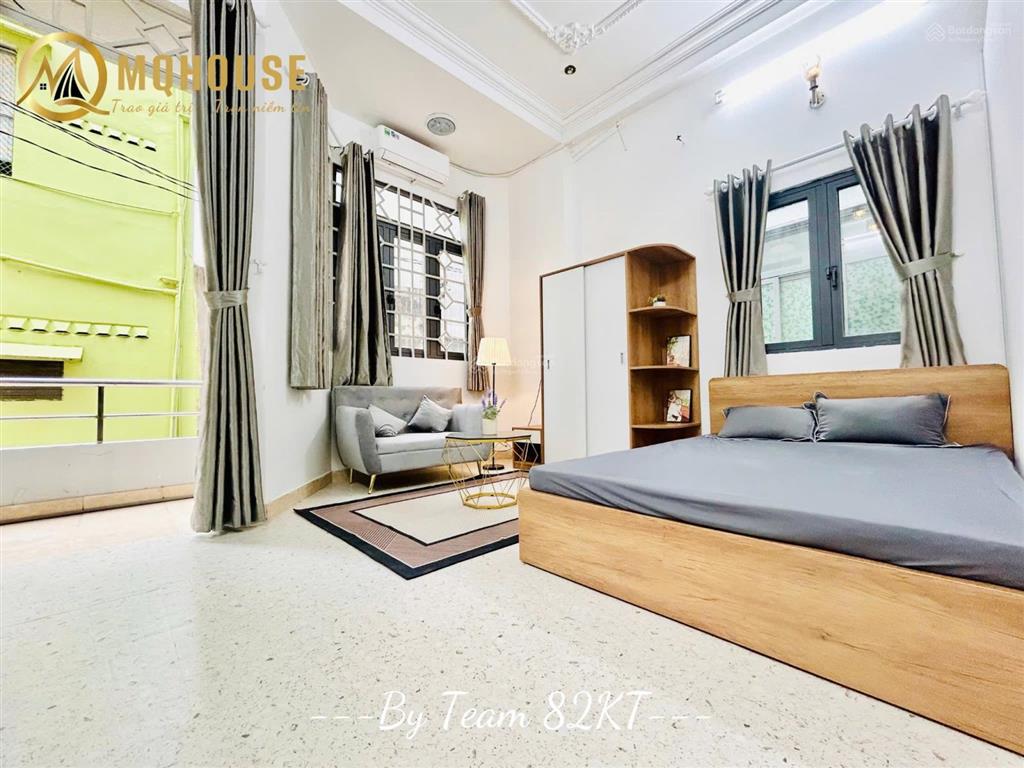 Căn hộ ban công + 2 cửa sổ siêu thoáng full nội thất, ngay phố ẩm thực phan xích long