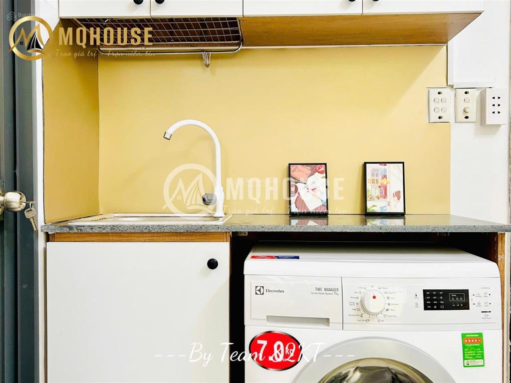 Căn hộ ban công + 2 cửa sổ siêu thoáng full nội thất, ngay phố ẩm thực phan xích long