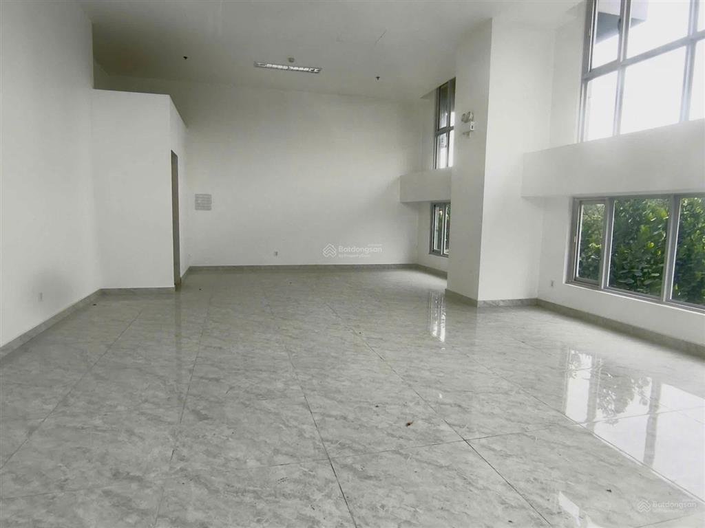 Cho thuê shophouse tại paris hoàng kim q2  cọc 6 tháng miễn 6 tháng tiền thuê!!!