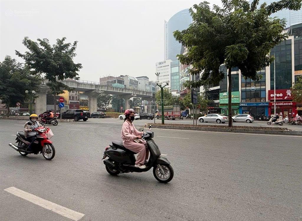 300m đất mặt đường nguyễn văn huyên chỉ 95 tỷ