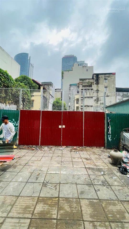 300m đất mặt đường nguyễn văn huyên chỉ 95 tỷ