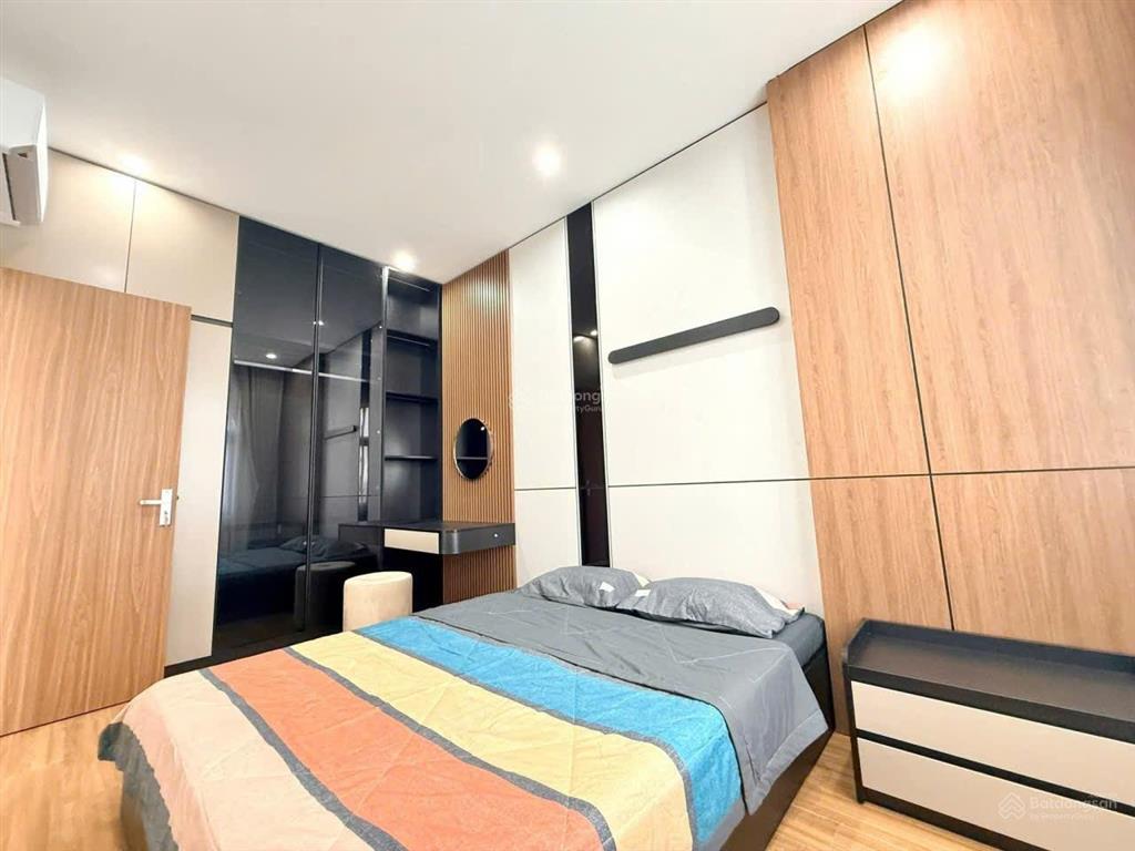 Mình chính chủ cần bán nhà 2 tầng 2 mê kiệt ô tô 584 tôn đản, p. hòa phát  diện tích đất 80m2.
