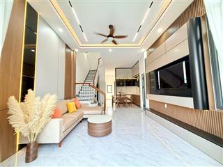 Mình chính chủ cần bán nhà 2 tầng 2 mê kiệt ô tô 584 tôn đản, p. hòa phát  diện tích đất 80m2.