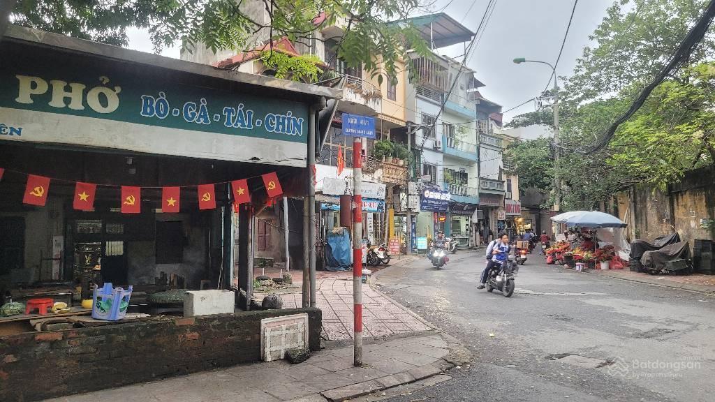 Bán nhà 90m2 ô tô đỗ trước cửa giao thông thuận tiện