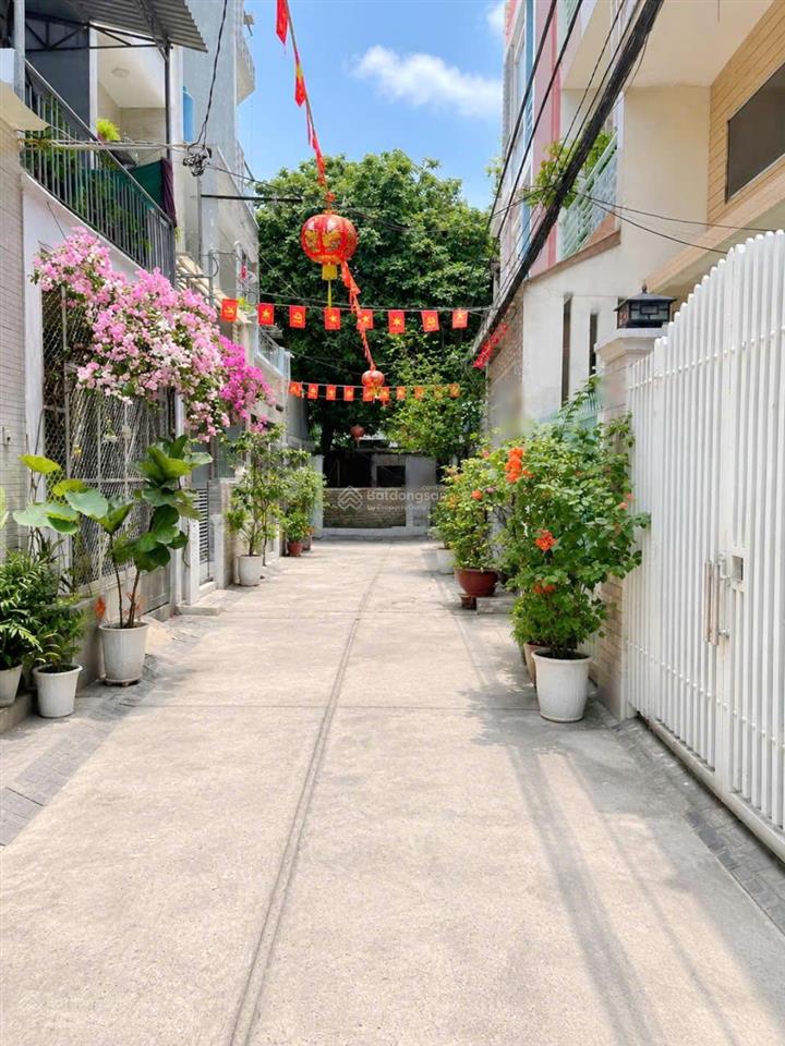 Nhà hẻm 126 bùi minh trực p5q8
