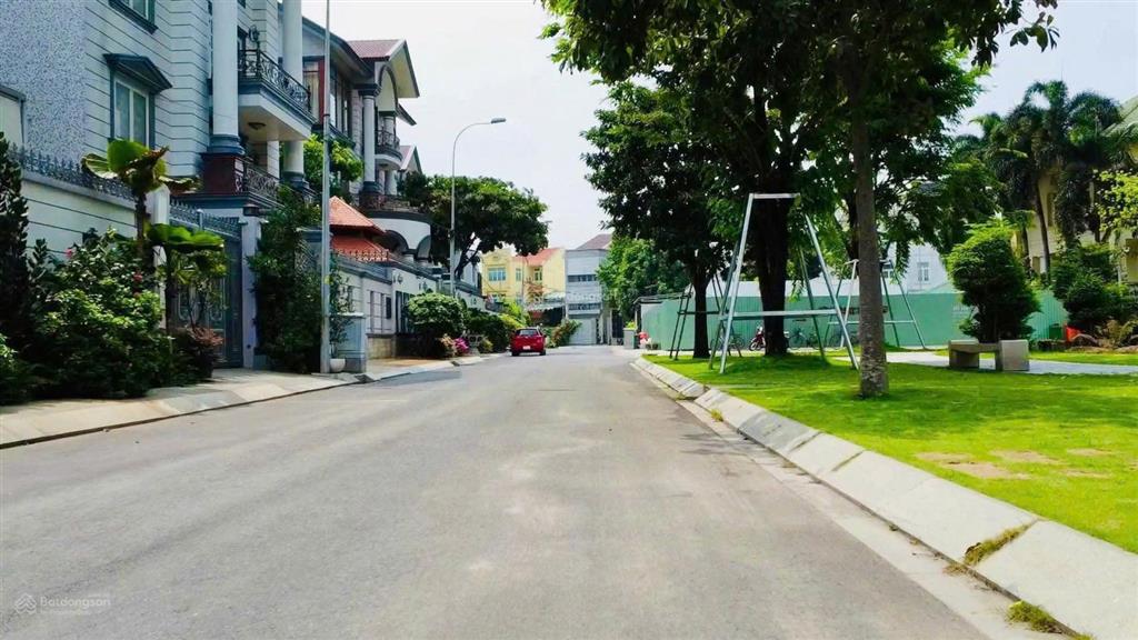 Góc 2 mặt tiền 13 x 20  khuôn đất hiếm compound thảo điền  giang văn minh chào 62 tỷ