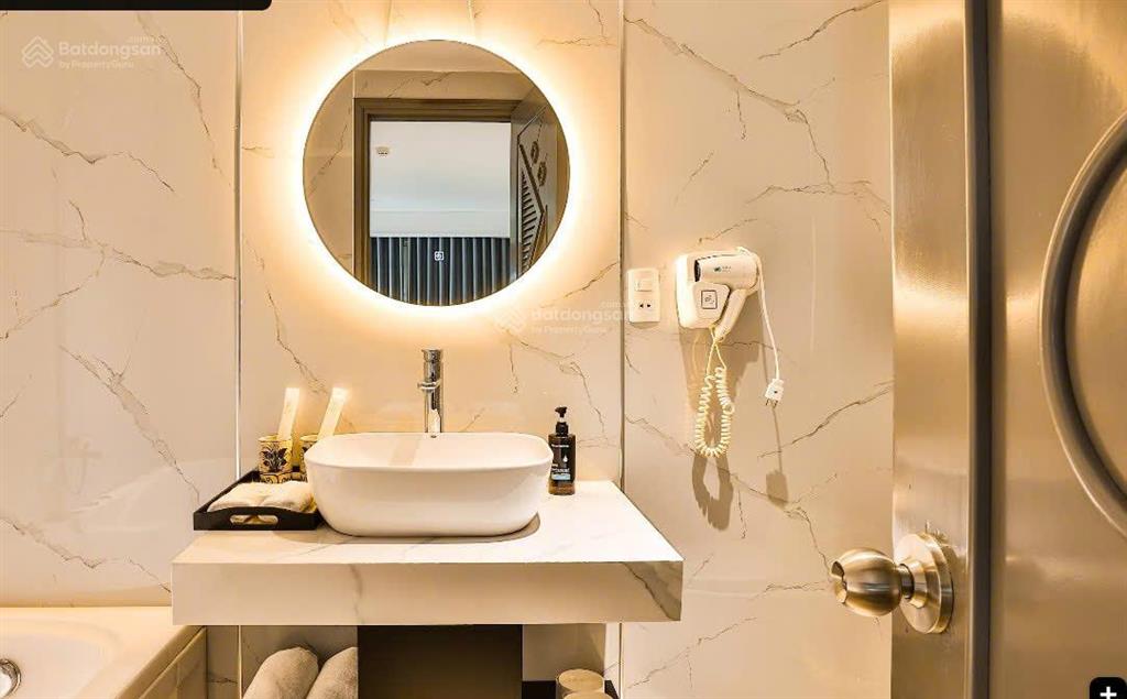 Park hyatt khách sạn mt hai bà trưng  hầm + 8 tầng  bán nhanh chỉ 195 tỷ  dòng tiền 400tr