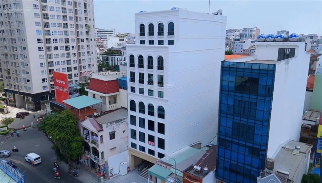 Building thương mại 2.815m sàn  cửa ngõ tân sơn nhất  giá giảm còn 219 tỷ
