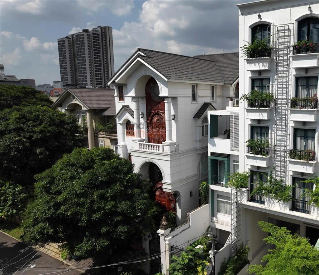 Siêu phẩm biệt thự khu compound phố tây xuân thủy, thảo điền  nội thất cao cấp vào ở ngay