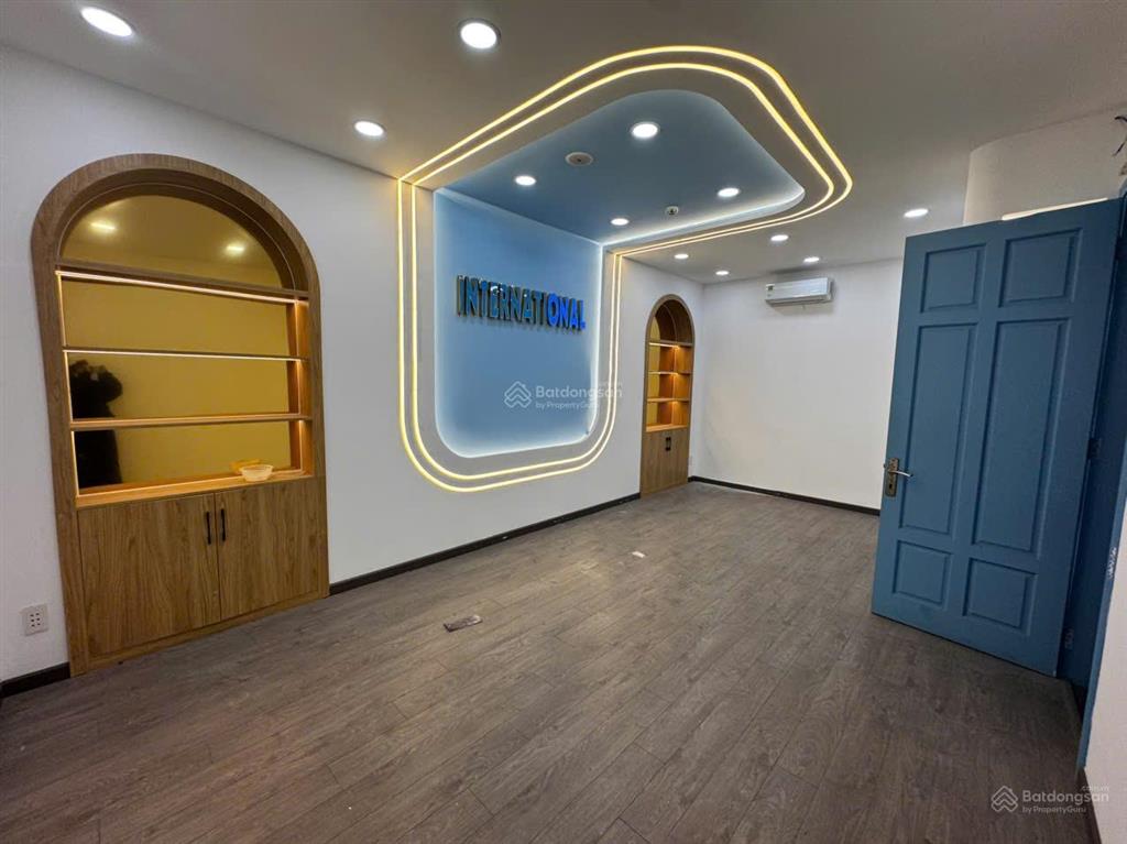 Kèo bắt đáy building bề ngang 6.6m có hầm + thang máy, mt phan xích long chỉ còn 35 tỷ.