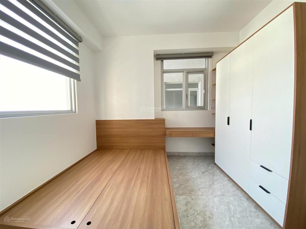 Căn hộ cc bán tại paris hoàng kim, 8,2 tỷ, 74,75m2, 3pn, 2wc, hàng hiếm!