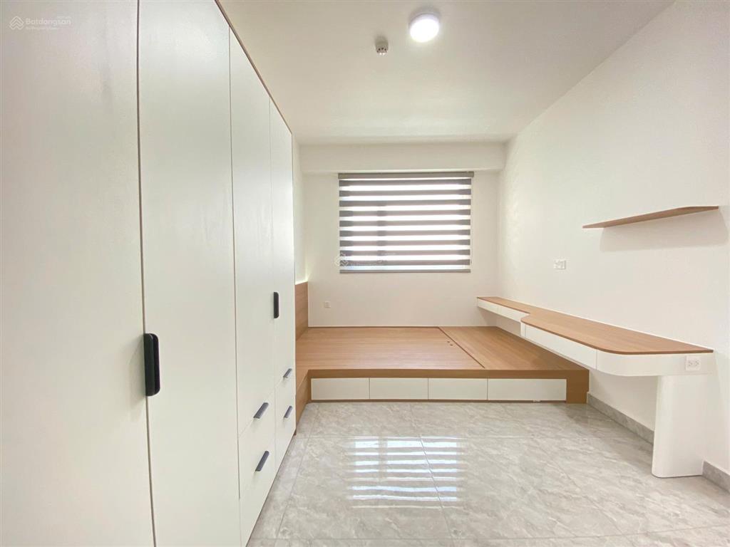Căn hộ cc bán tại paris hoàng kim, 8,2 tỷ, 74,75m2, 3pn, 2wc, hàng hiếm!