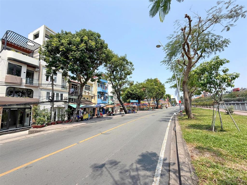 Siêu phẩm 2 mt hoàng sa q1 (view lm81)