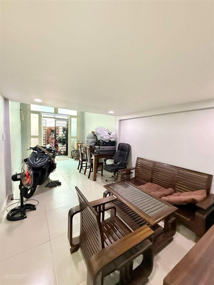 Hẻm ô tô 5m nguyễn cảnh chân quận 1  dt 36m2/31 3 tầng, cách mt 1 trục 20m.