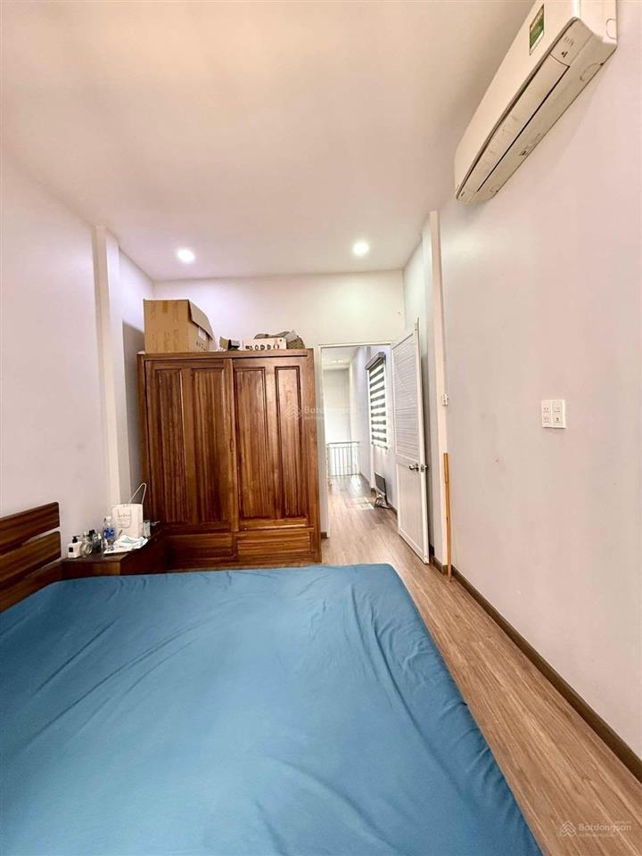 Hẻm ô tô 5m nguyễn cảnh chân quận 1  dt 36m2/31 3 tầng, cách mt 1 trục 20m.