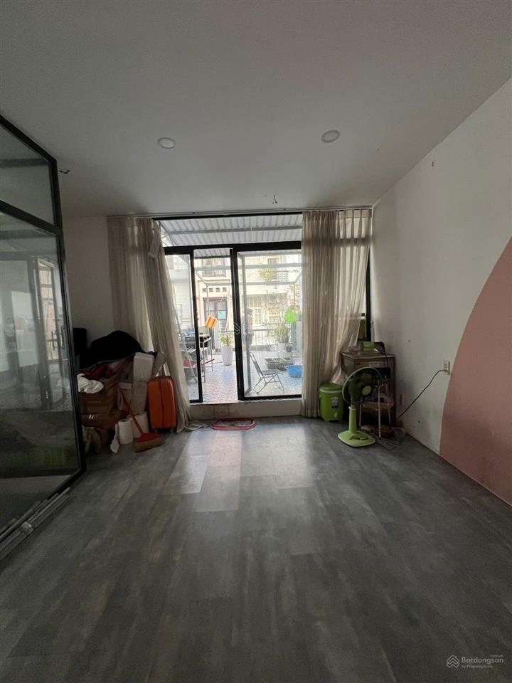 Quận 1 sát mặt tiền trần hưng đạo, hẻm ô tô 6m, dt 52m2 (4.5x11.6)