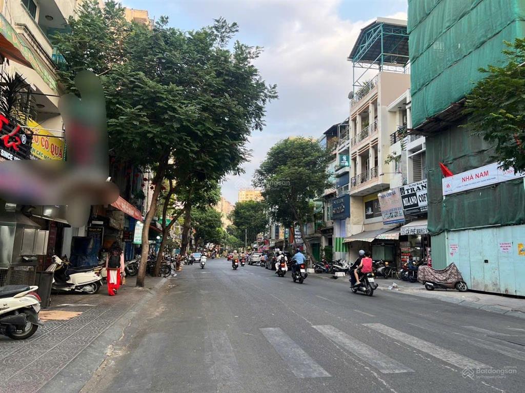 Quận 1 sát mặt tiền trần hưng đạo, hẻm ô tô 6m, dt 52m2 (4.5x11.6)