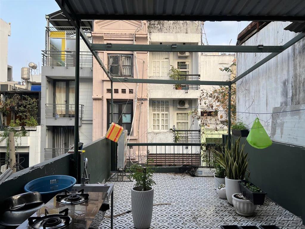 Quận 1 sát mặt tiền trần hưng đạo, hẻm ô tô 6m, dt 52m2 (4.5x11.6)