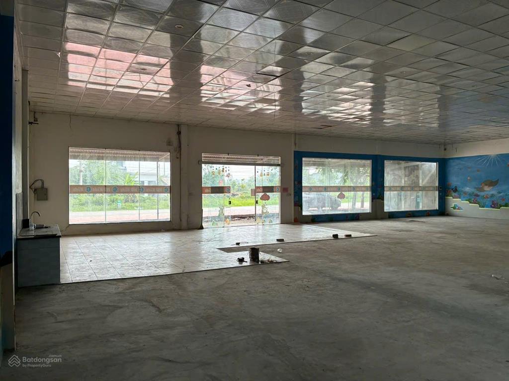 Cần cho thuê kho gần tập đoàn xi măng vissai (mặt đường đi nho quan  khu cn gián khẩu)