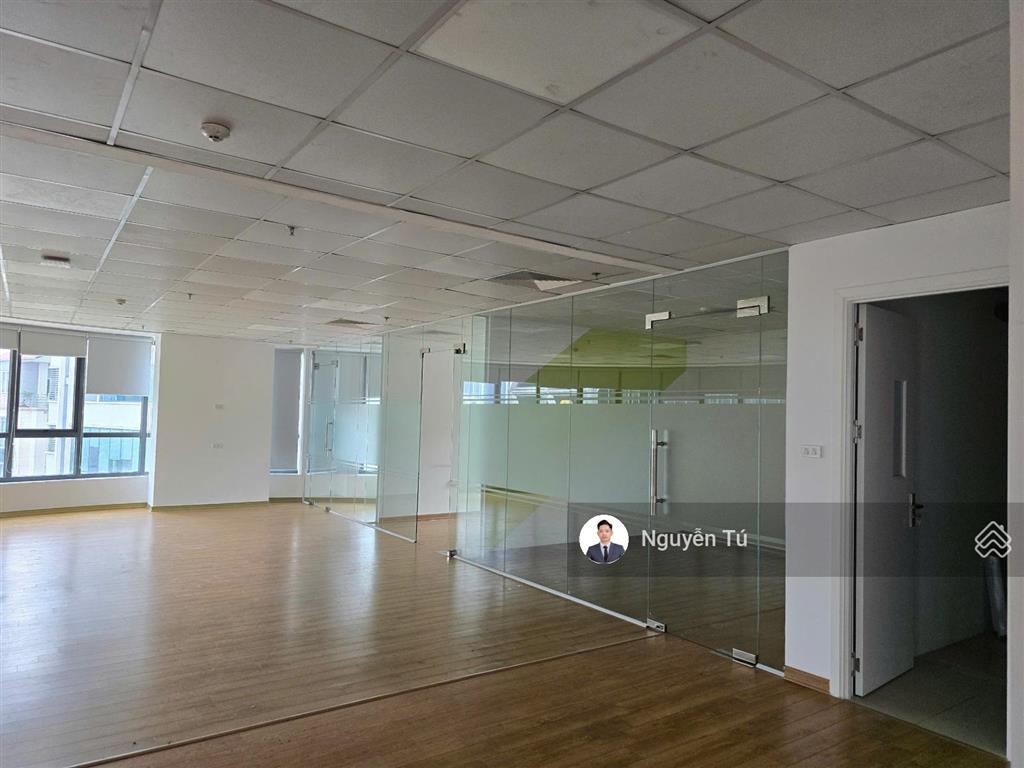 Bql cho thuê văn phòng sun square lê đức thọ. diện tích 370m2 sẵn nội thất (cắt lẻ)  0974 024 ***