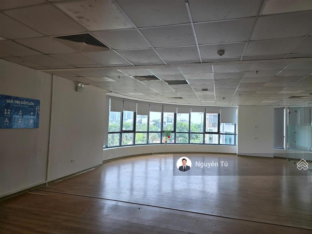 Bql cho thuê văn phòng sun square lê đức thọ. diện tích 370m2 sẵn nội thất (cắt lẻ)  0974 024 ***