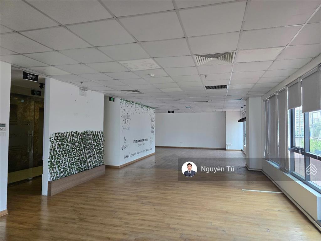 Bql cho thuê văn phòng sun square lê đức thọ. diện tích 370m2 sẵn nội thất (cắt lẻ)  0974 024 ***