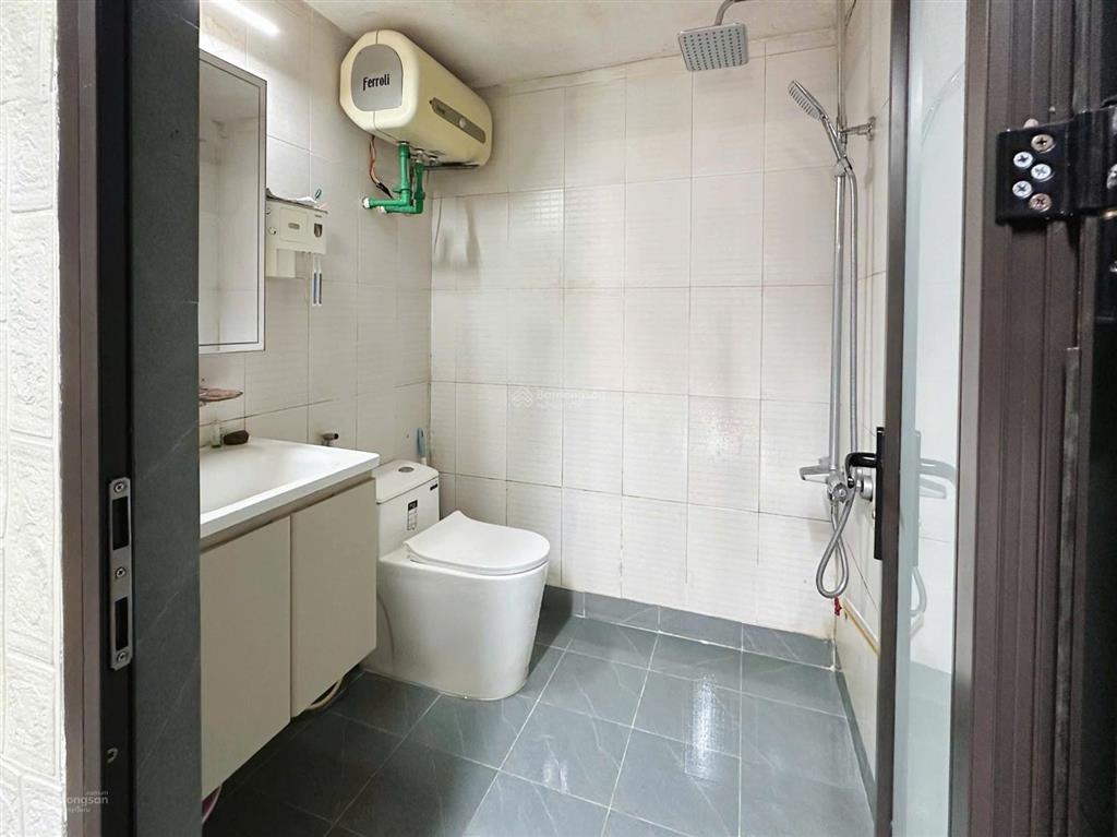 Bán căn hộ 94m2 chính chủ sẵn sổ. do chuyển chỗ khác sinh sống