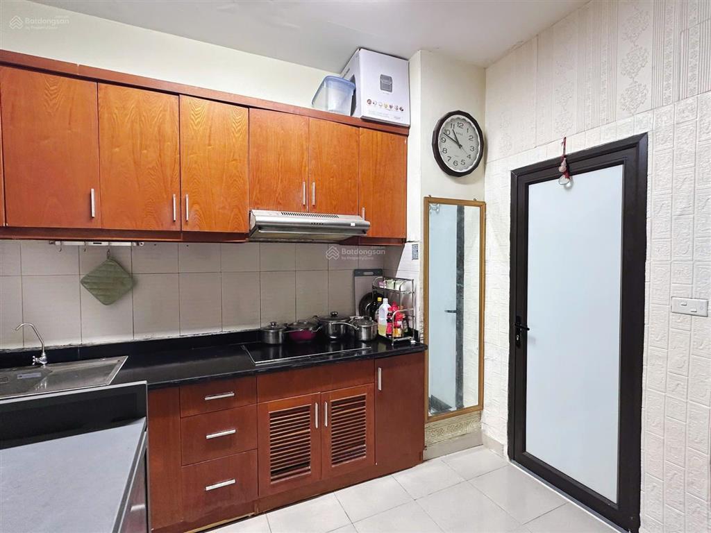 Bán căn hộ 94m2 chính chủ sẵn sổ. do chuyển chỗ khác sinh sống