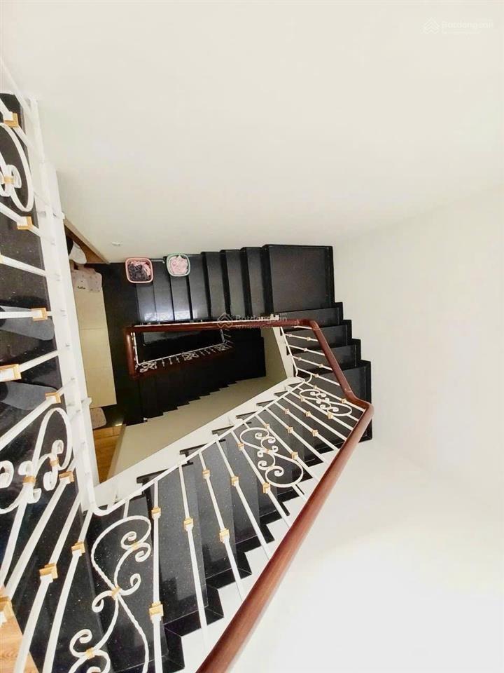 Cho thuê nhà nguyên căn 4pn, 5wc, 100m2, giá chỉ 25 triệu tại 793 trần xuân soạn, p. tân hưng, q7