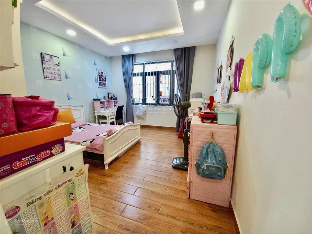 Cho thuê nhà nguyên căn 4pn, 5wc, 100m2, giá chỉ 25 triệu tại 793 trần xuân soạn, p. tân hưng, q7