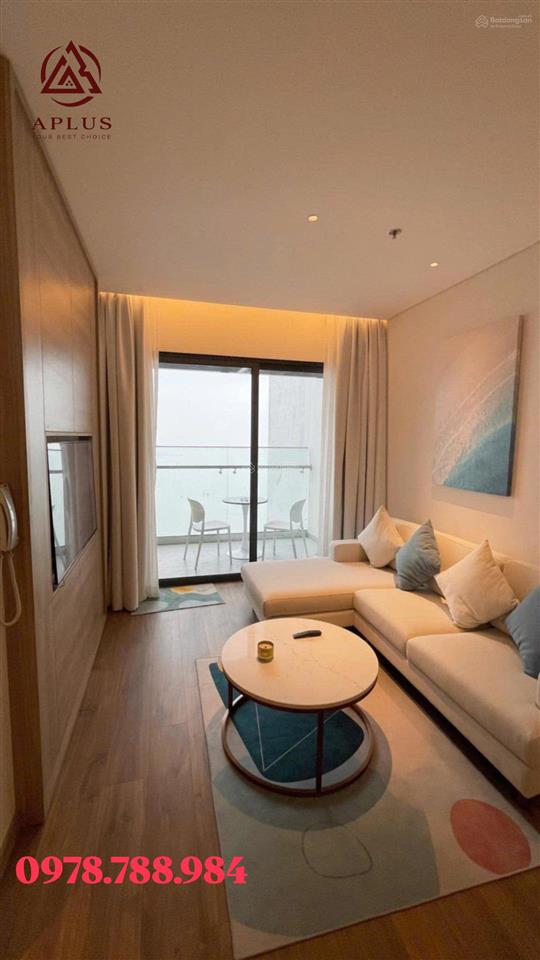 Chính chủ bán căn studio view trực diện tầng cao giá tốt chỉ 3.8x tỷ  0978 788 ***