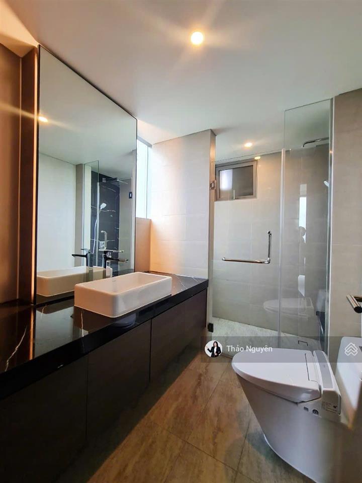 Cho thuê căn hộ 2 phòng ngủ trống sẵn ở ngay được empire city