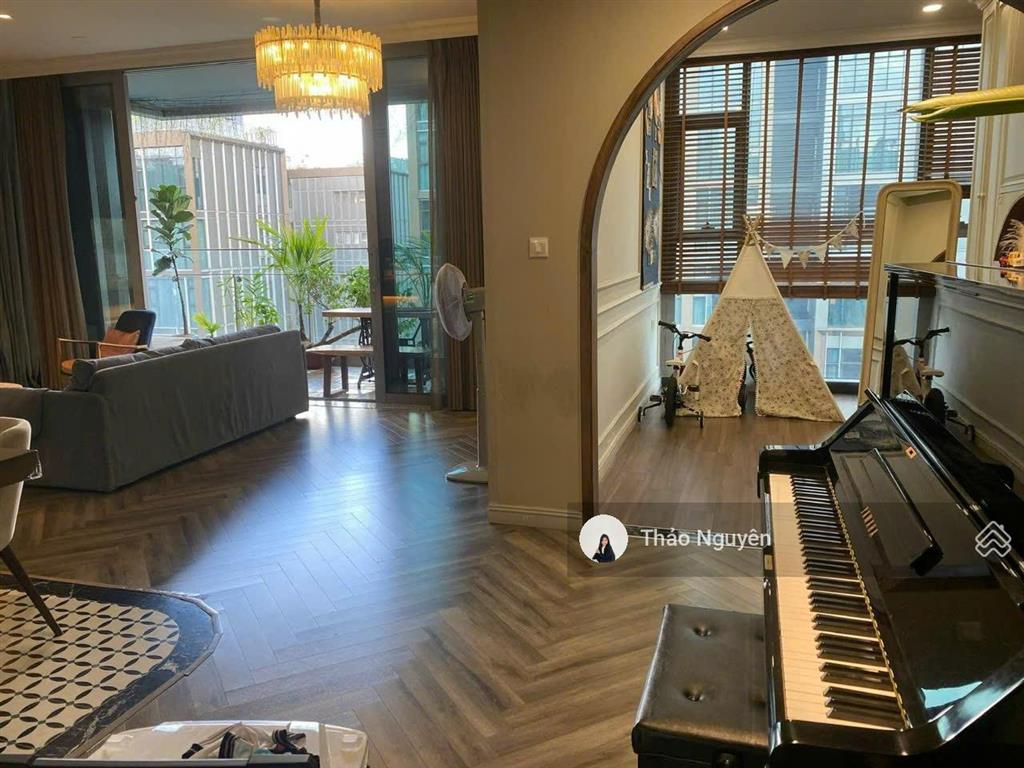 Cho thuê 3 phòng ngủ full nội thất đẹp empire city