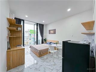 Cho thuê studio ban công thang máy hầm xe trung tâm tân kiểng q7 full nội thất