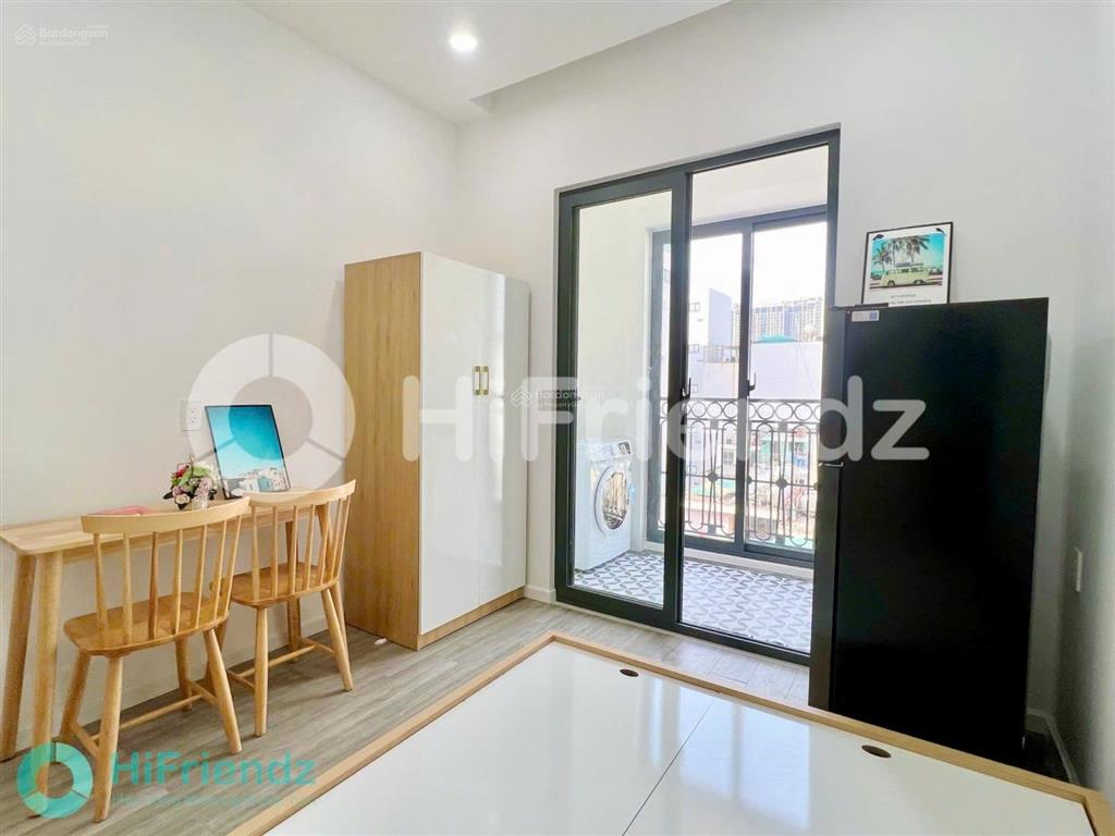 Cho thuê 1pn tách bếp ban công riêng máy giặt riêng thang máy hầm xe lý phục man q7 full nội thất