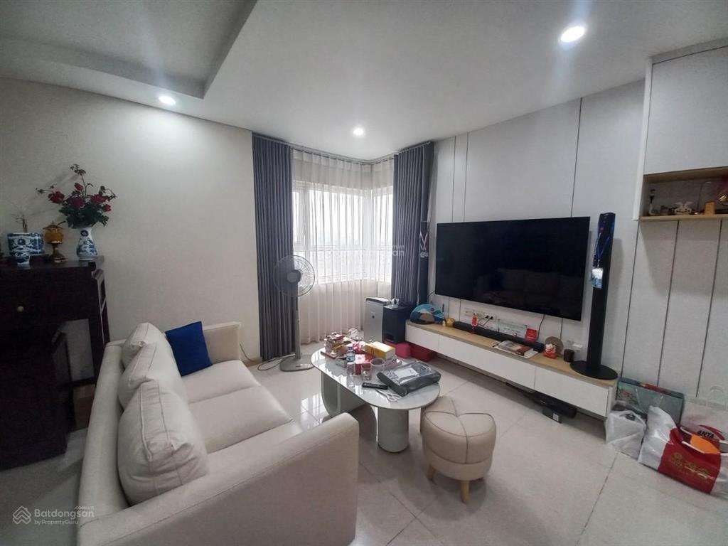 Bán căn hộ golden palace mễ trì  căn góc 3 thoáng  full nội thất  dòng tiền 300triệu/năm